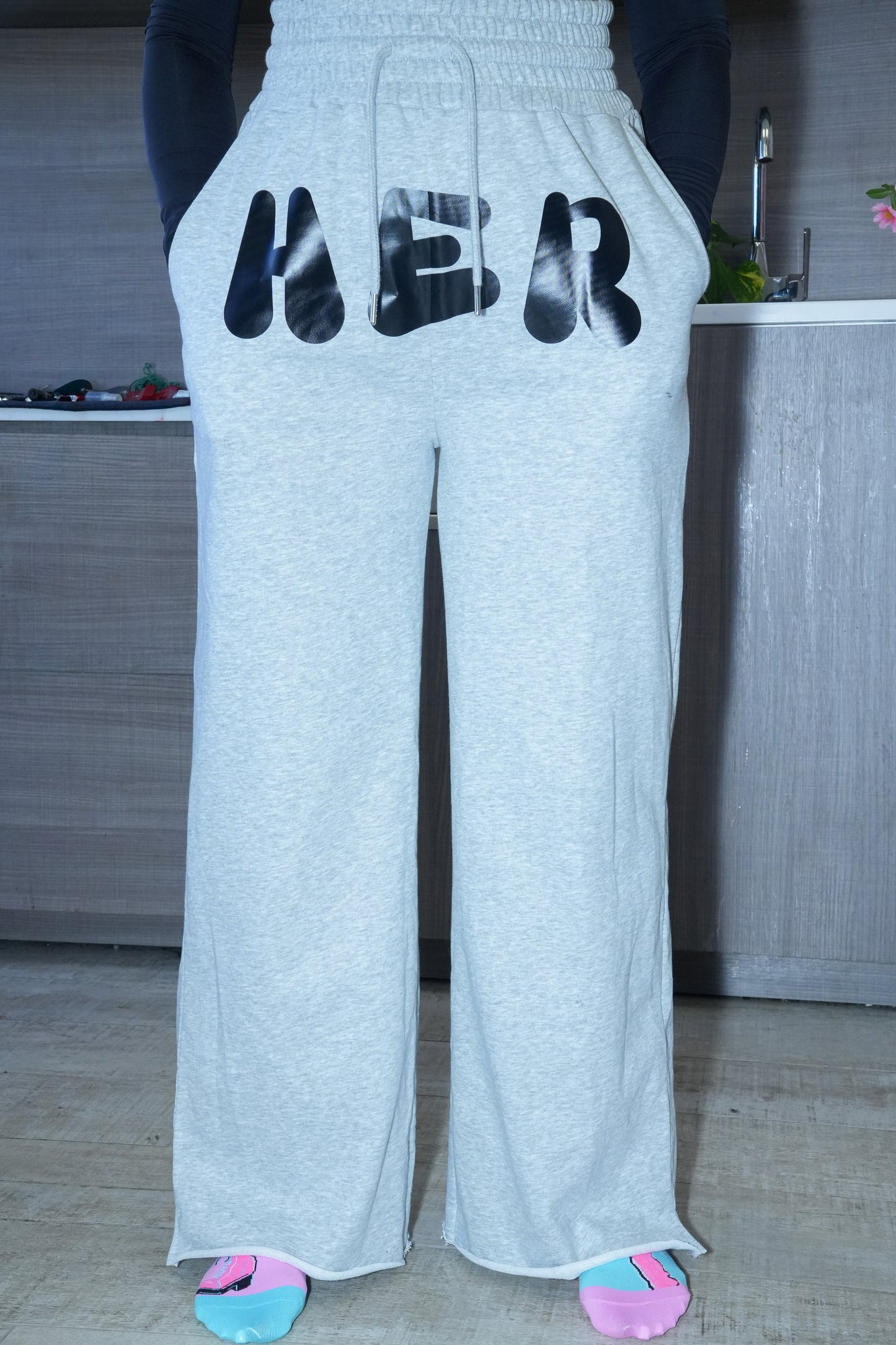 "HERSHORTHAIR" SWEAT PANTS